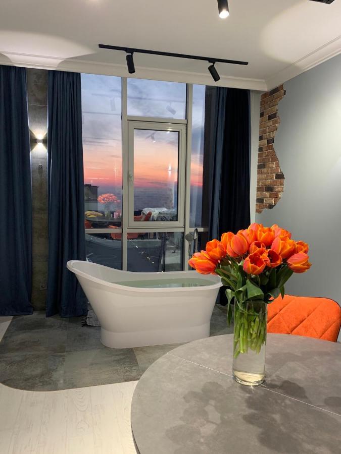 Vip Apartments With Sea View In Odessa Exterior photo